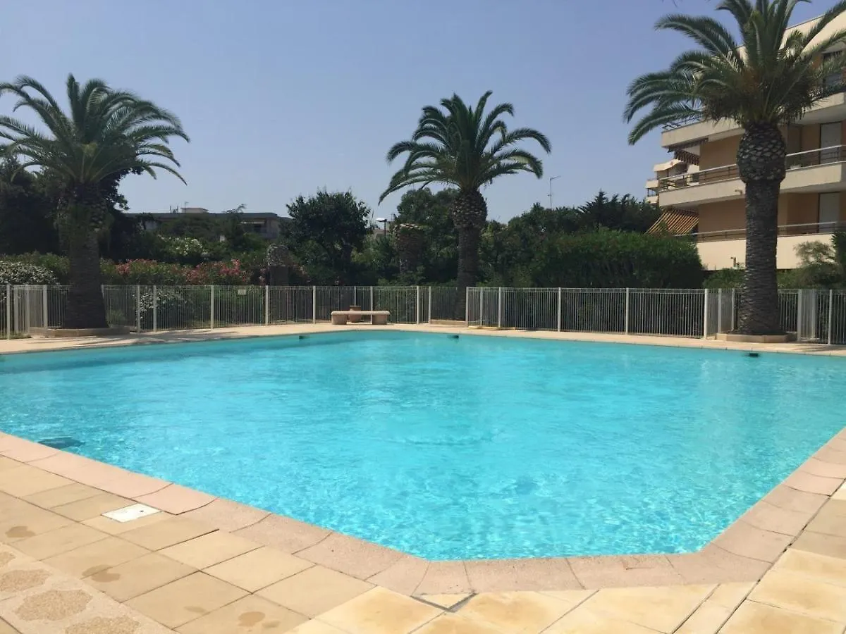 Appartement Fréjus plage T2, piscine, parking, plages à 200m